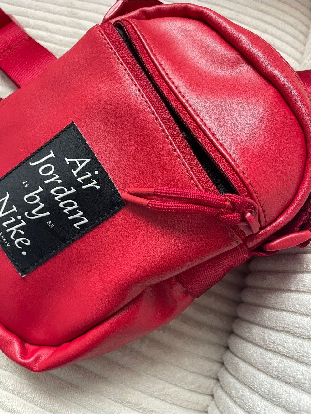 Nike Red Air Jordan Crossbody Bag - Picture 8 of 10